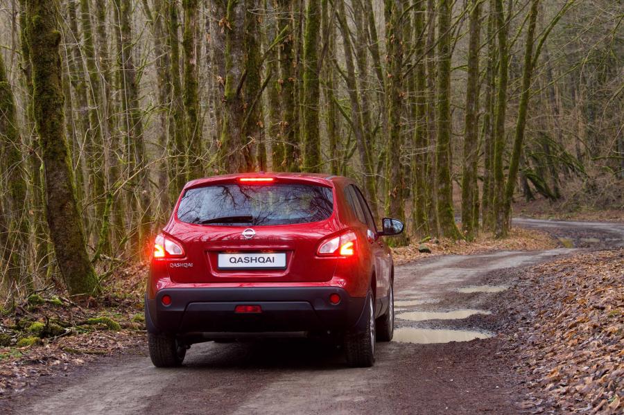  Nissan Qashqai 2010 года  (фото 36 из 204)